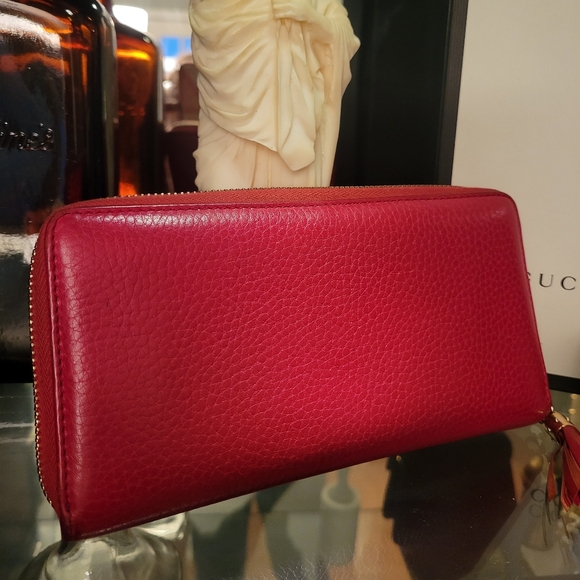 GUCCI Pebbled Calfskin Soho Zip Around Wallet Tabasco Red - Picture 7 of 14
